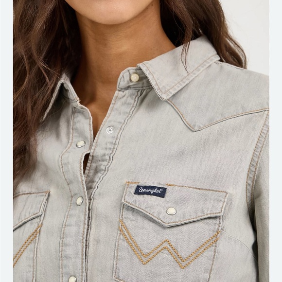 Wrangler Long Sleeve Western Snap W Stitching On Pocket Light Gray Denim Shirt - Picture 2 of 7